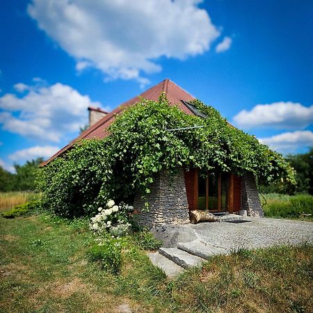 Domek Letniskowy Caloroczny W Rzemieniu Villa Luaran gambar