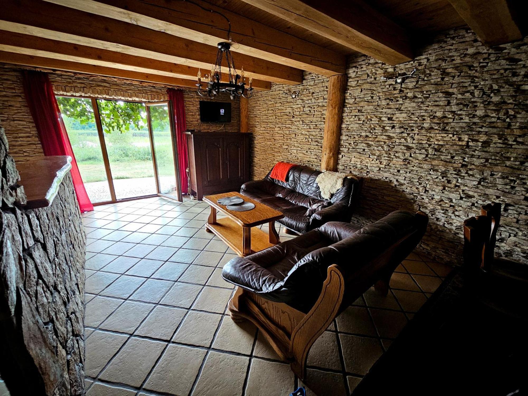 Domek Letniskowy Caloroczny W Rzemieniu Villa Luaran gambar